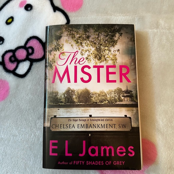 Paperback novel The Mister by EL James - Picture 1 of 4